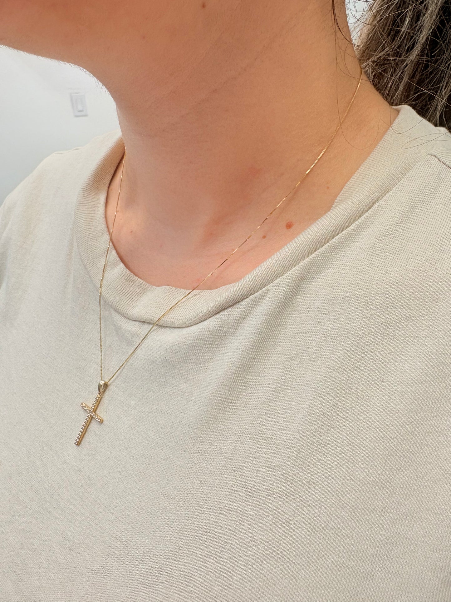 Cadena fina crucifijo